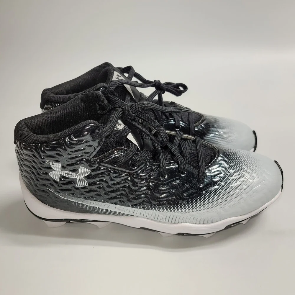 NIB NEW Under Armour Hammer Mid RM Jr Football Cleats Black White Youth 6Y